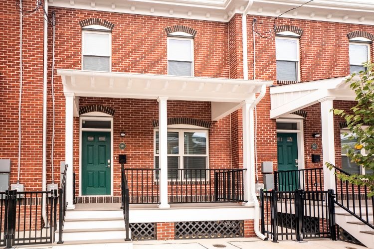 Affordable housing with a high level of finish